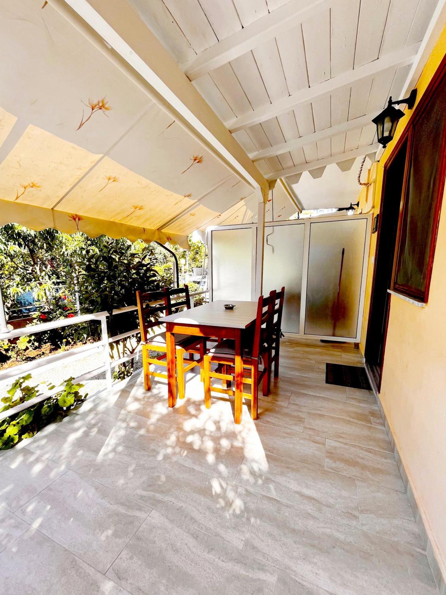 Garden Rooms Himare Exterior foto