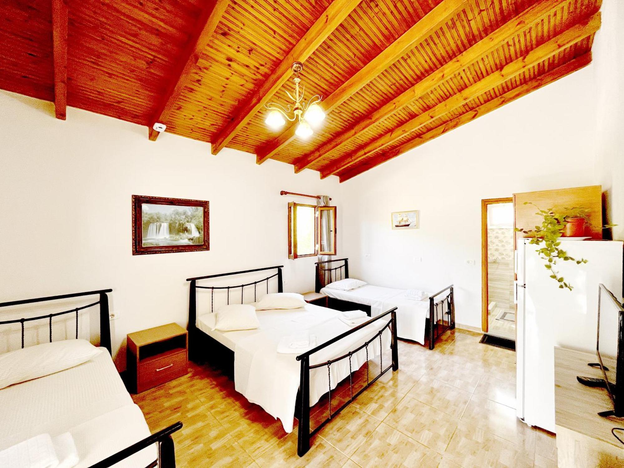 Garden Rooms Himare Exterior foto