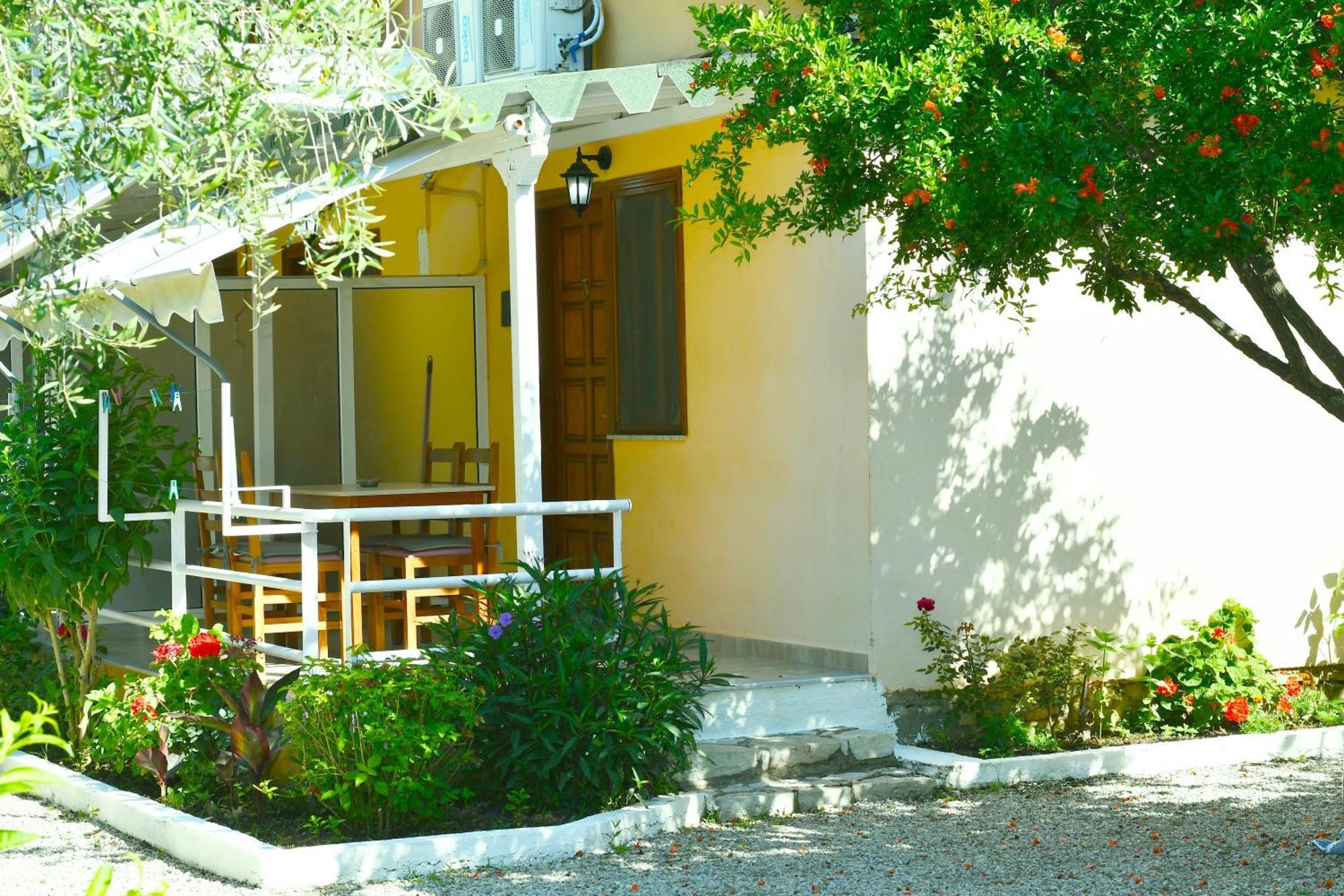 Garden Rooms Himare Exterior foto