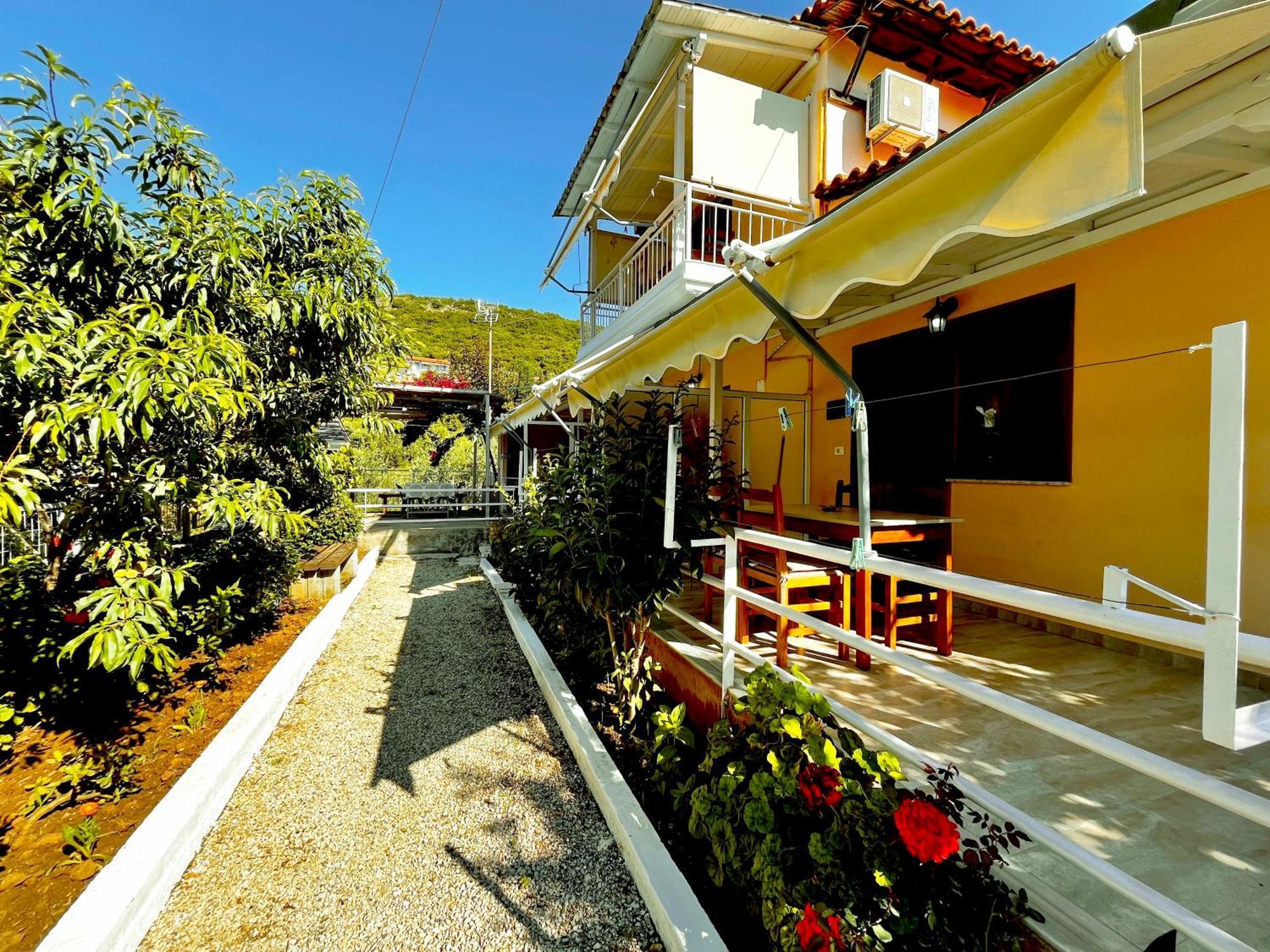 Garden Rooms Himare Exterior foto