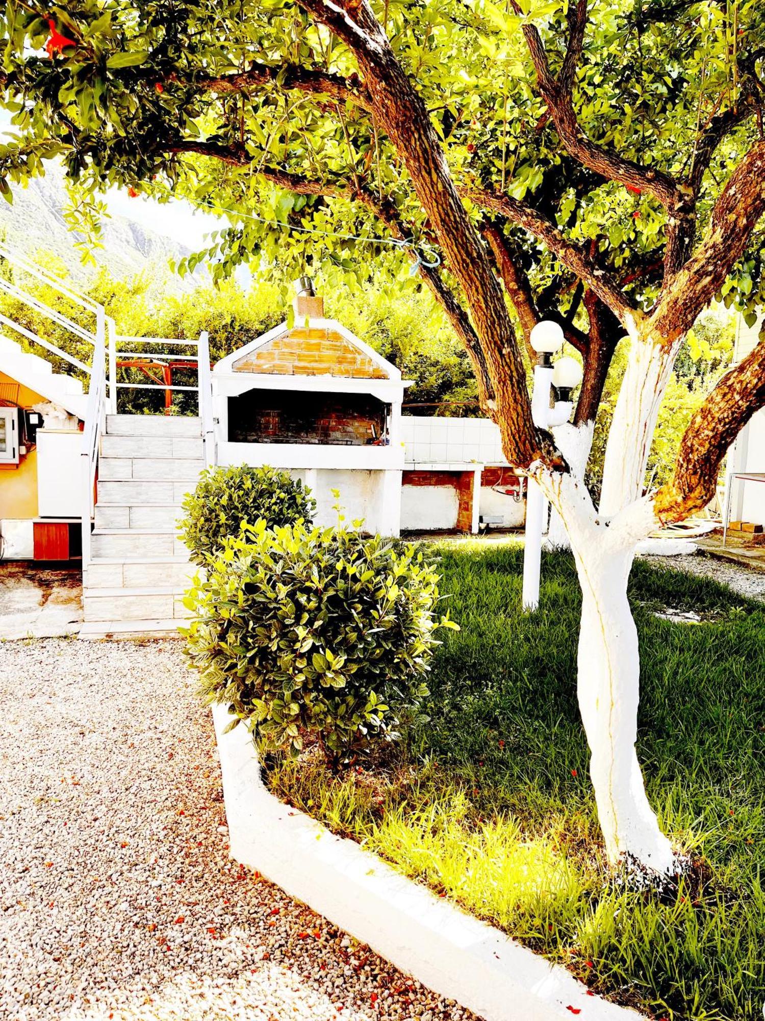 Garden Rooms Himare Exterior foto